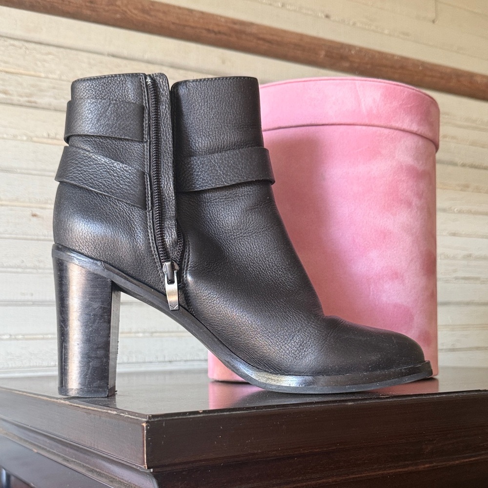 Via Spiga Black Leather Heeled Boots